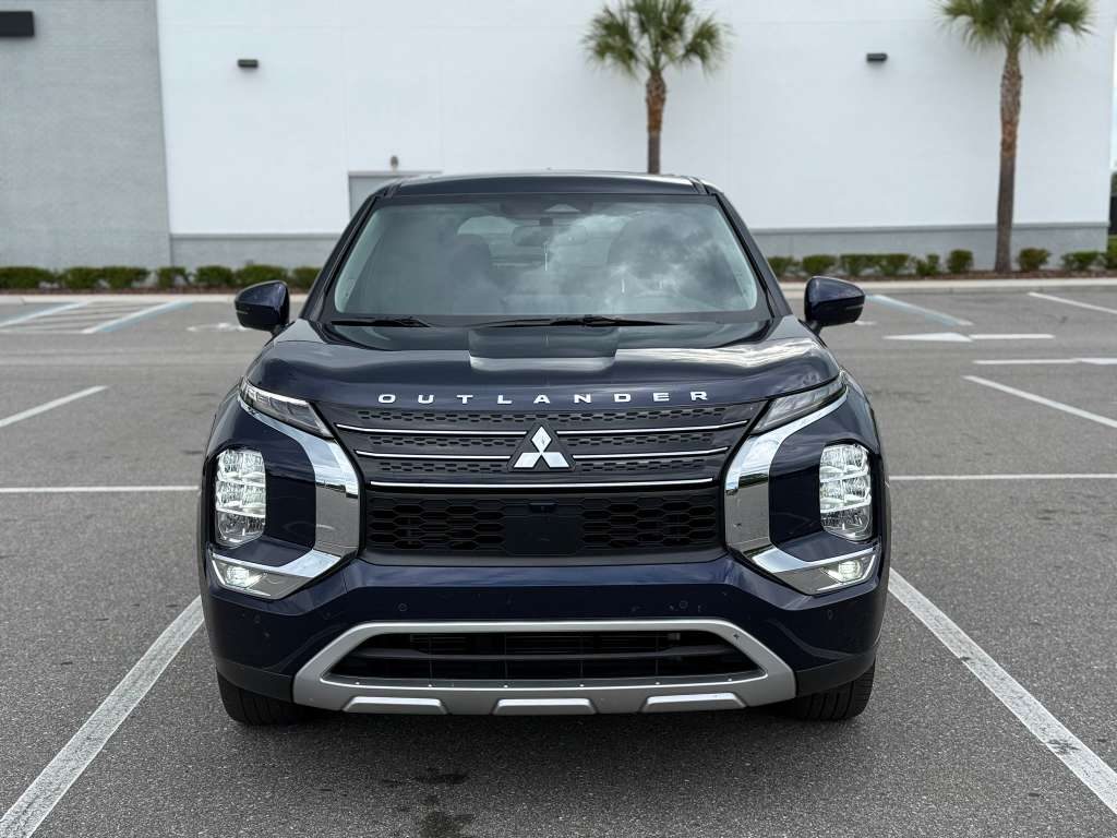 2024 Mitsubishi Outlander