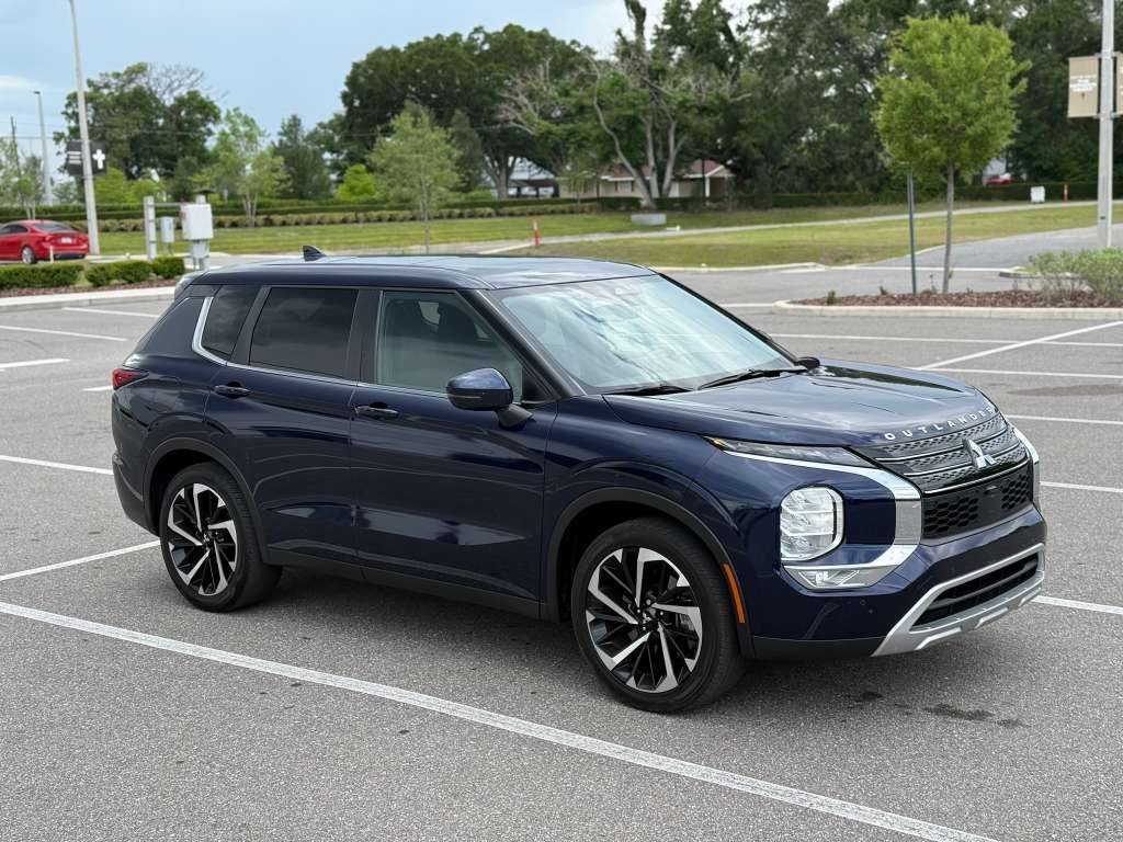 2024 Mitsubishi Outlander