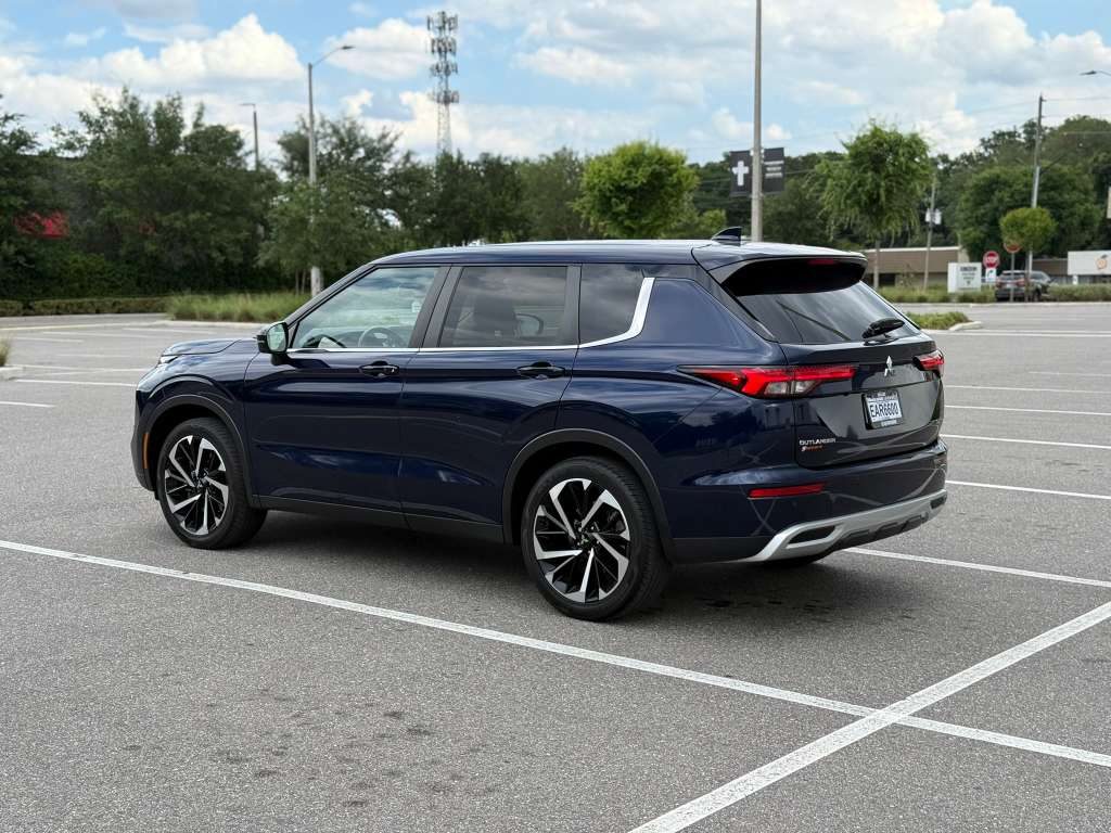 2024 Mitsubishi Outlander