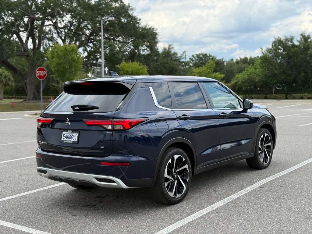 2024 Mitsubishi Outlander