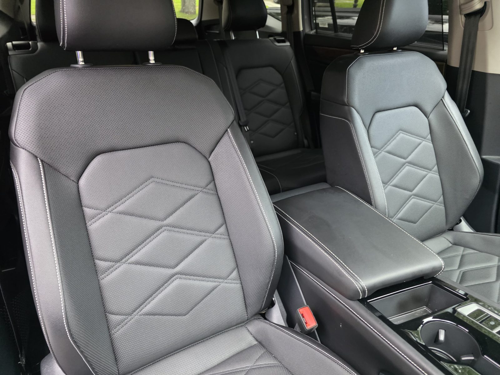 2025 Volkswagen Atlas SE