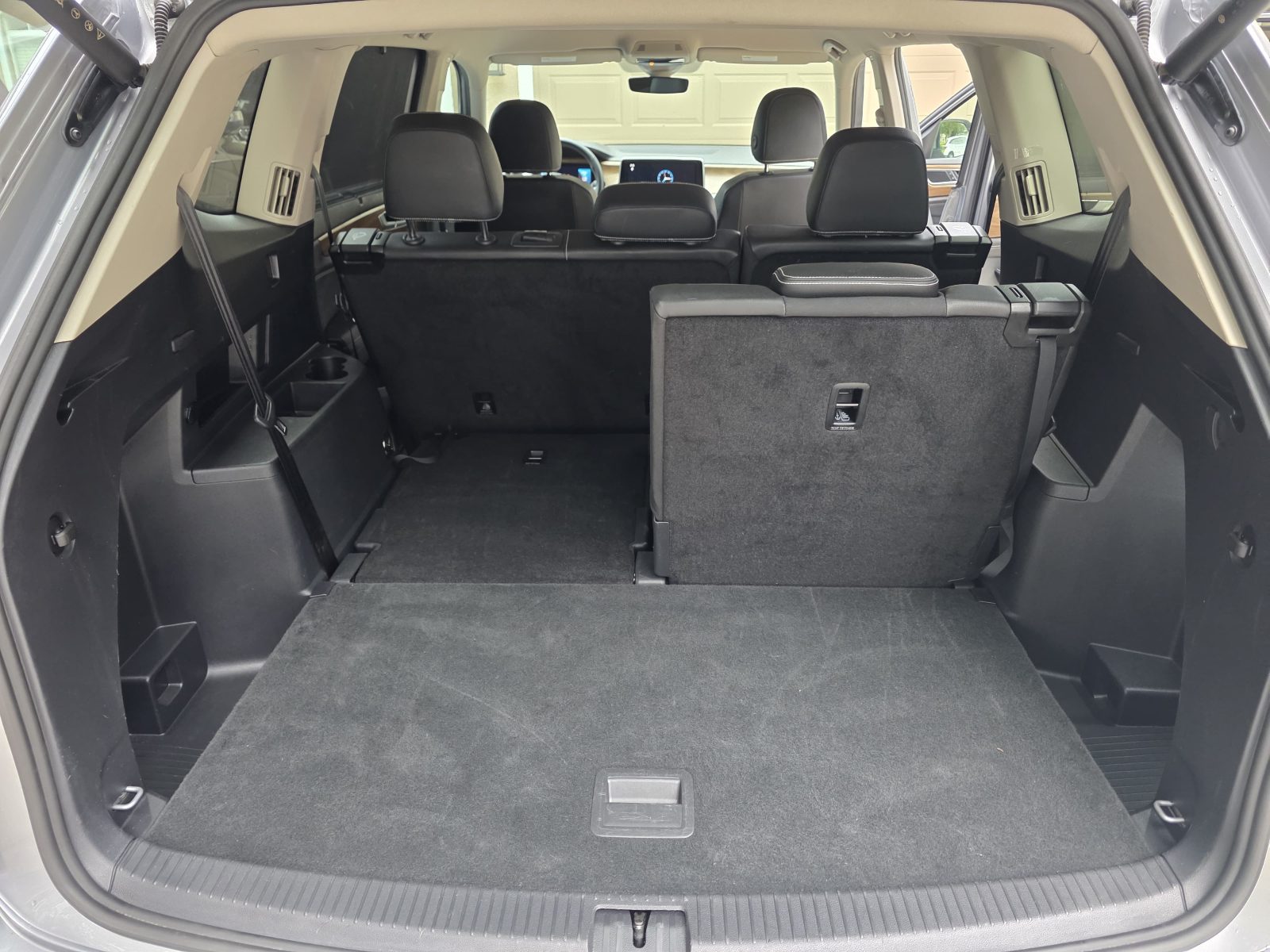 2025 Volkswagen Atlas SE