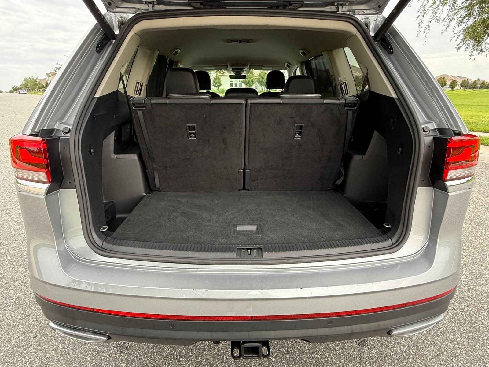 2025 Volkswagen Atlas SE