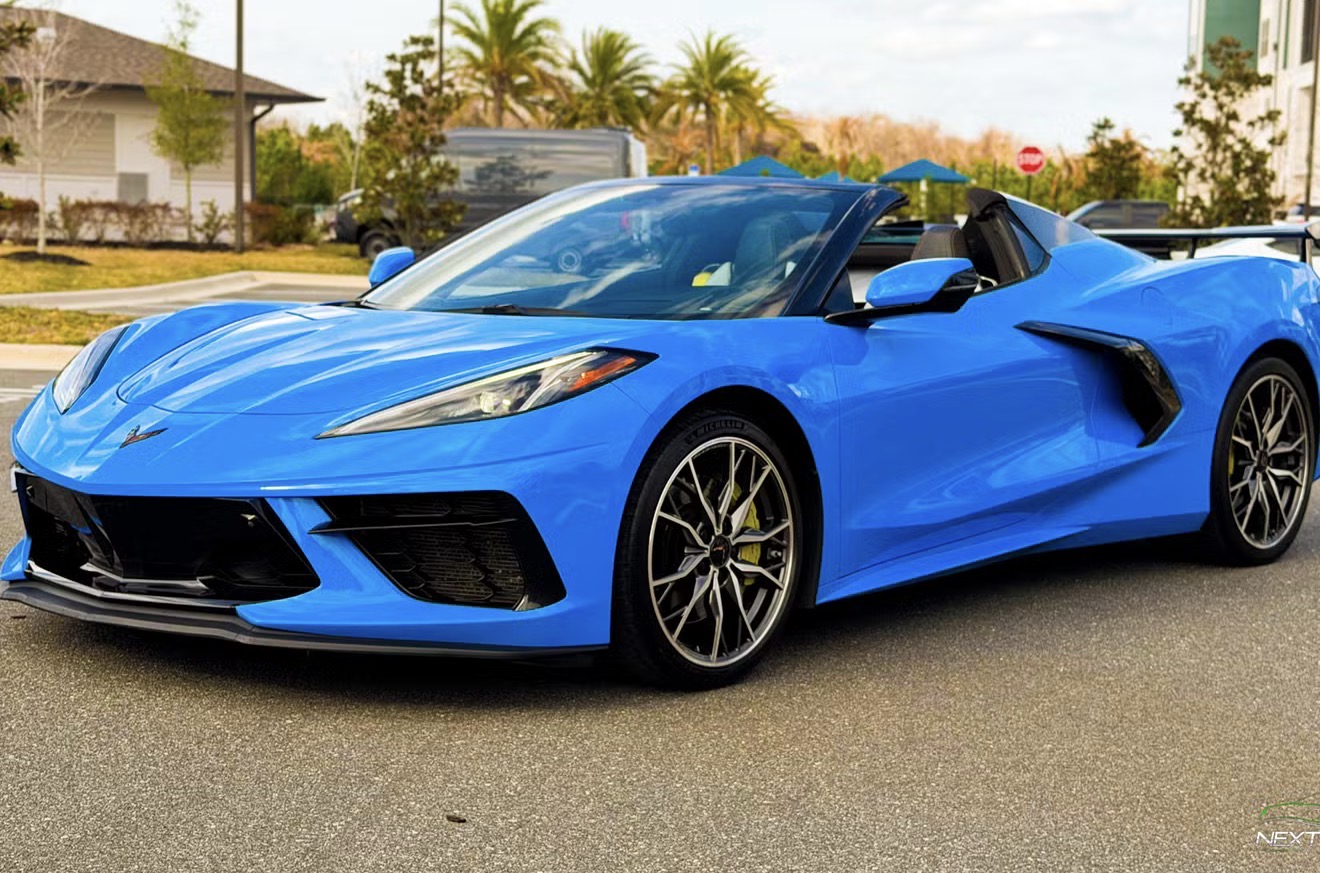 CORVETTE STINGRAY CONVERTIBLE 2LT
